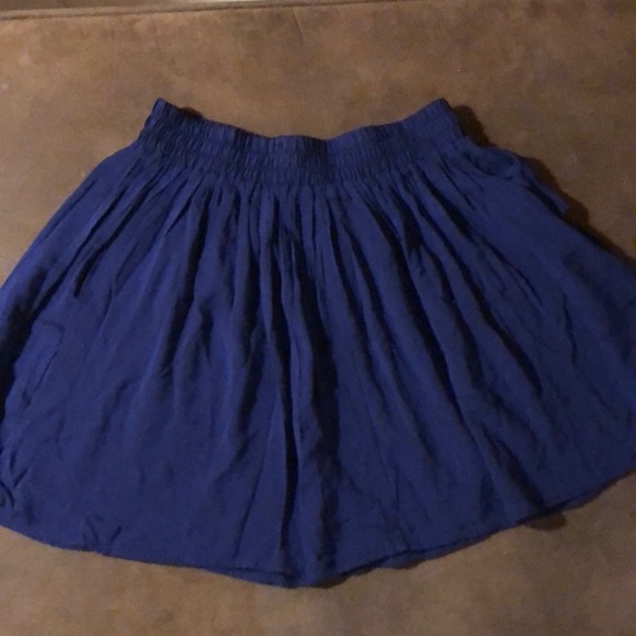 Cute flirty skirt - Picture 2 of 2
